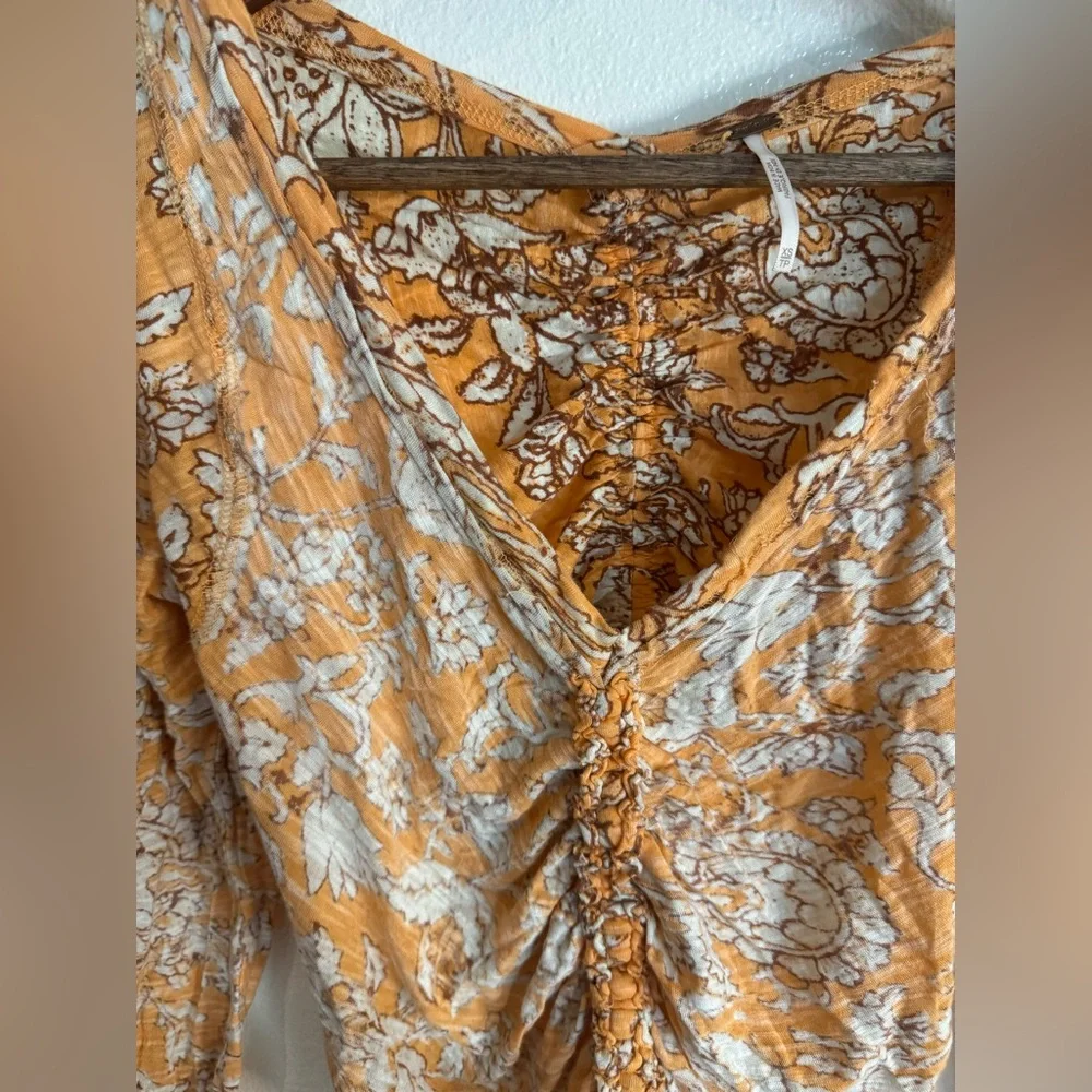 Free People Say The Word Top XS – Blood Orange Floral Ruched Blouse
